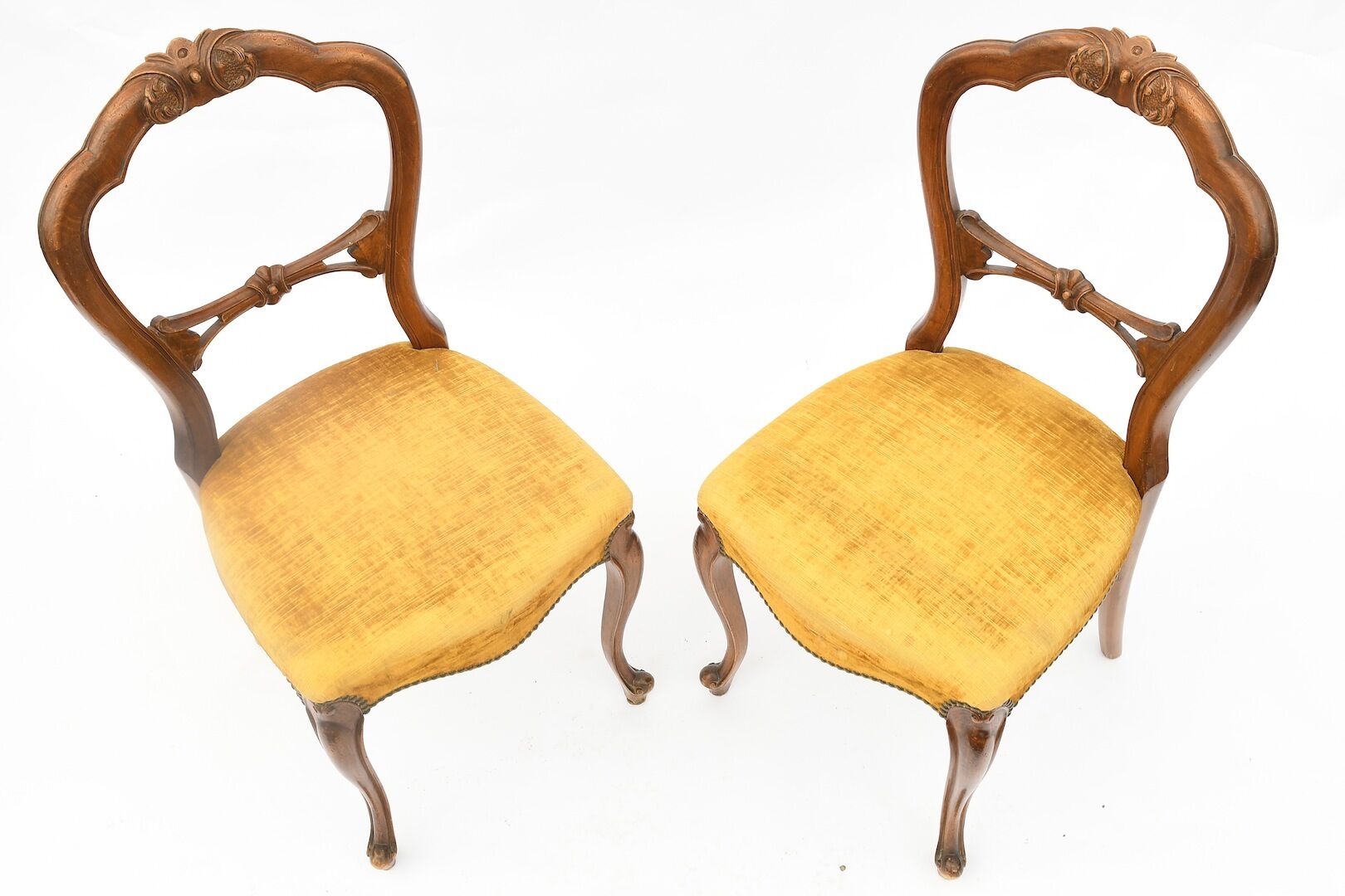Series of 4 chairs