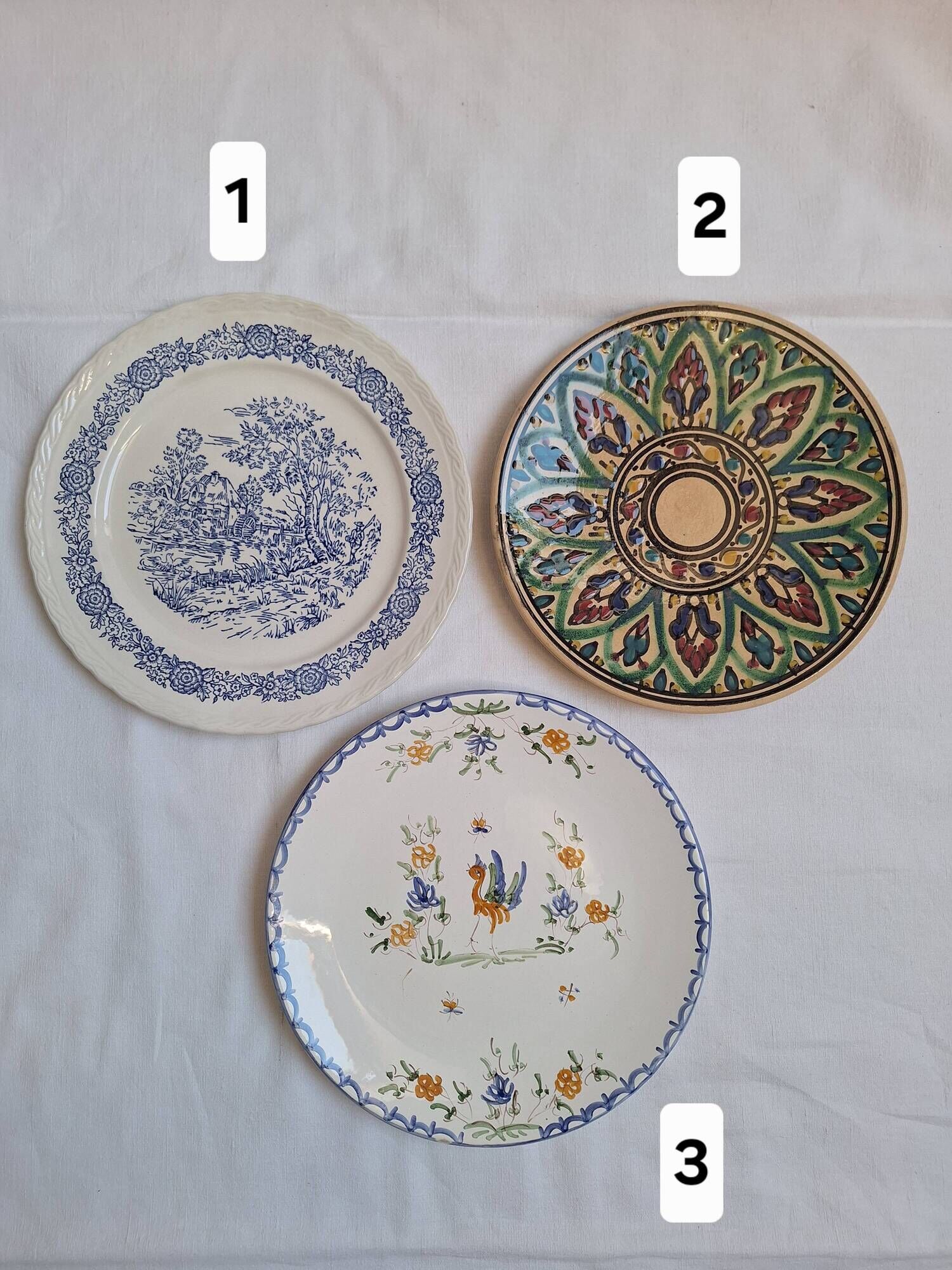 Hand-painted artisanal flat plates