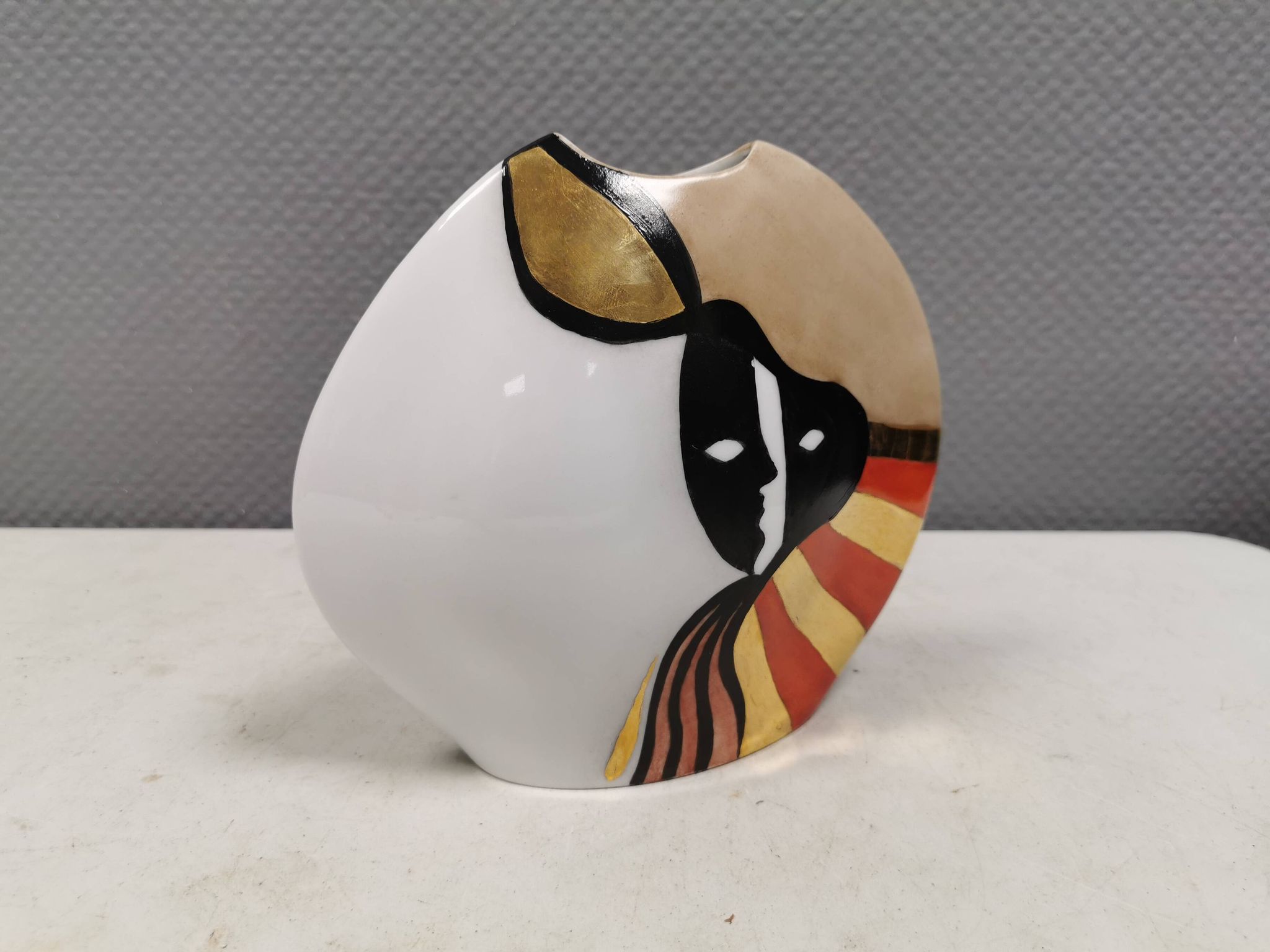 Vase with a motif, in an abstract style.