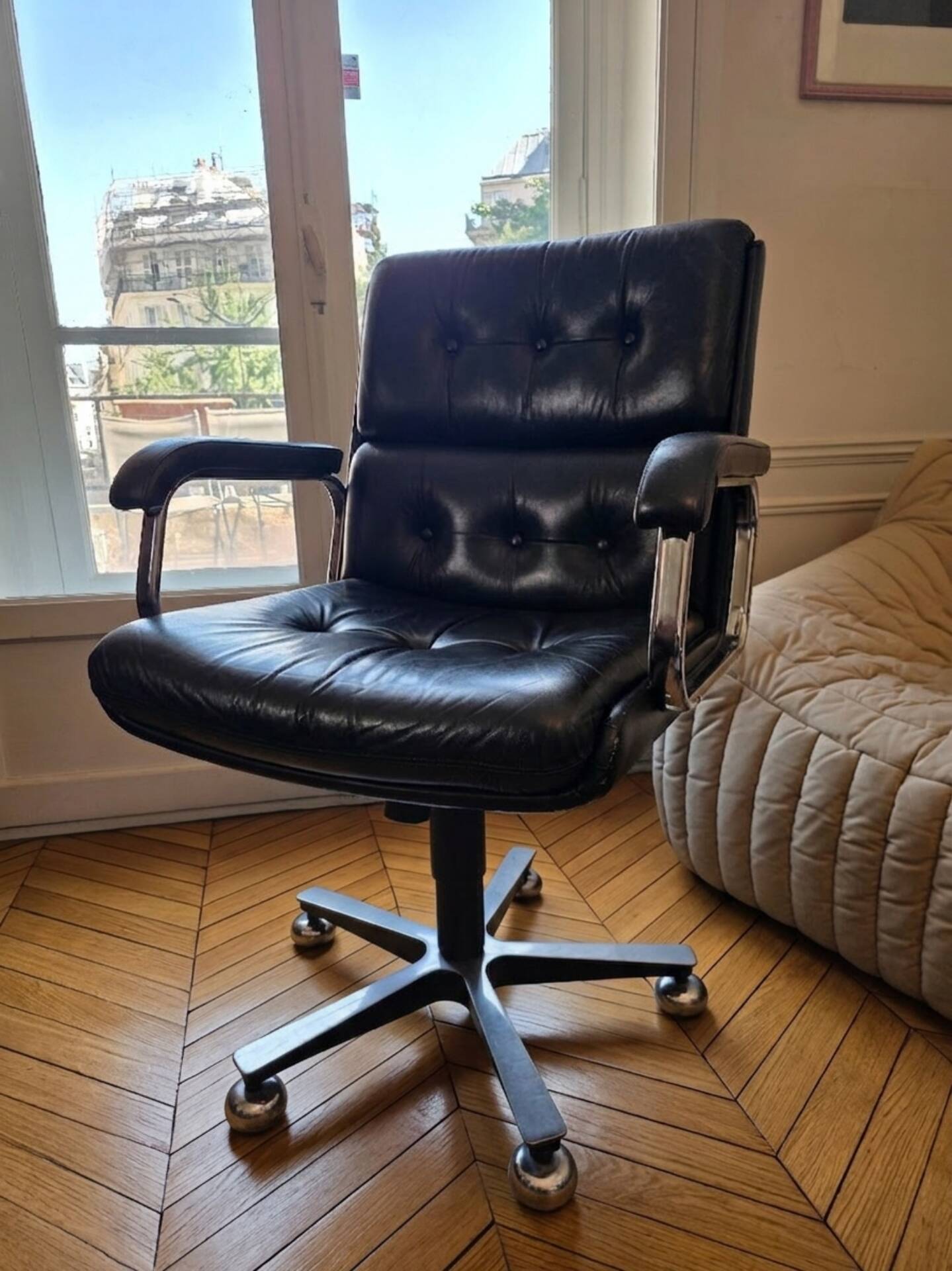 Co Fe Mo armchair in black leather - Vintage 80s - Adjustable height