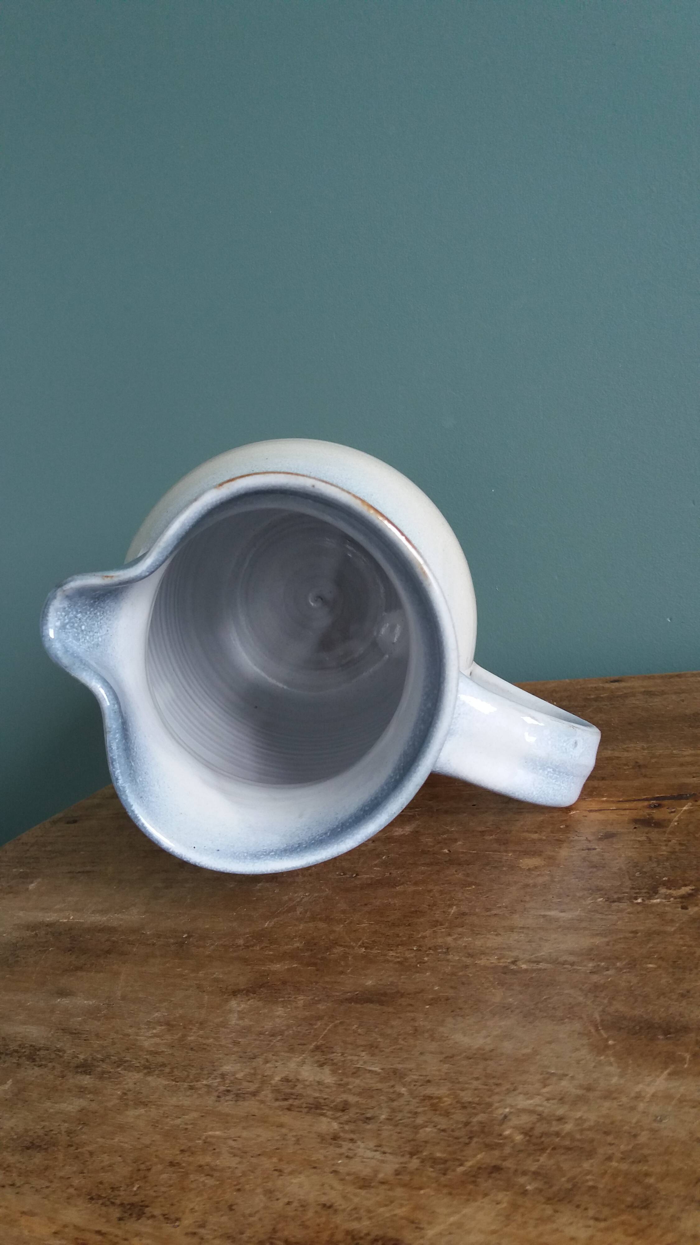 Jug signed by Atch, Chantal and Thierry Robert, Grès du Loir