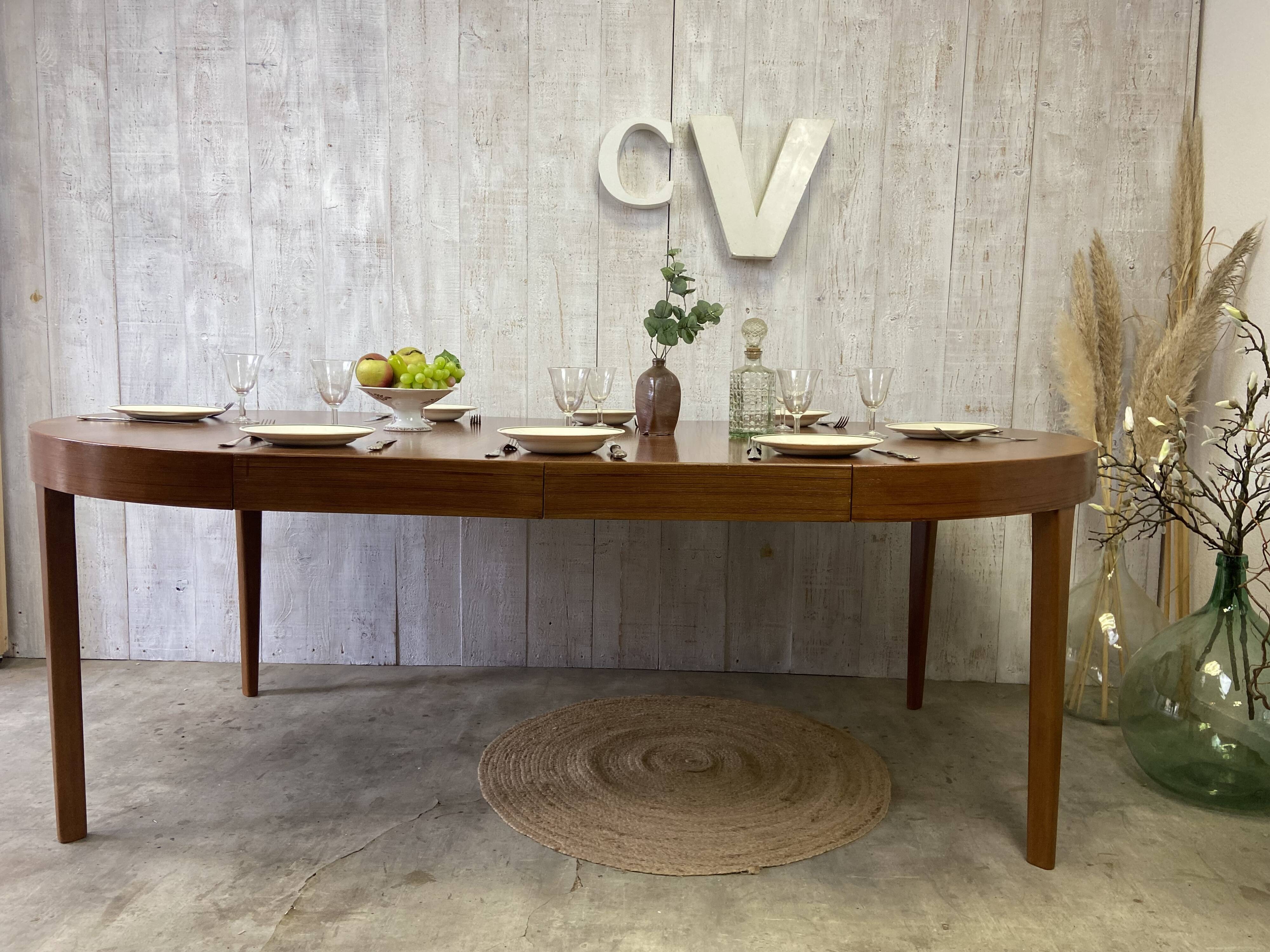 Vintage extendable table