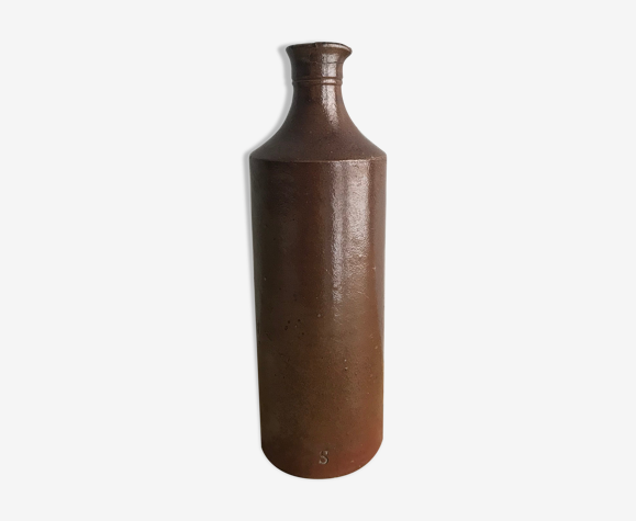 Bouteille en terre cuite