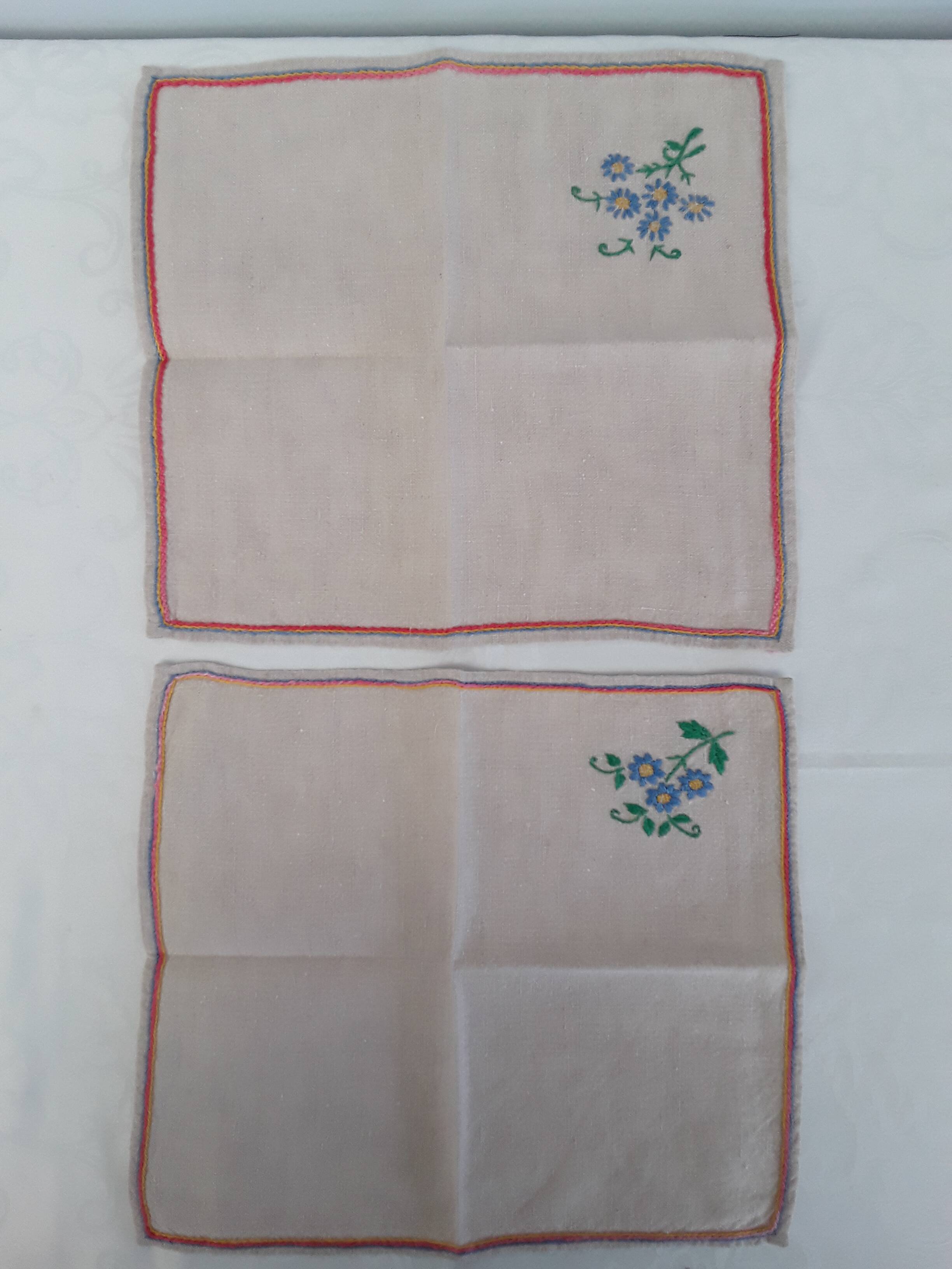6 embroidered napkins Handmade