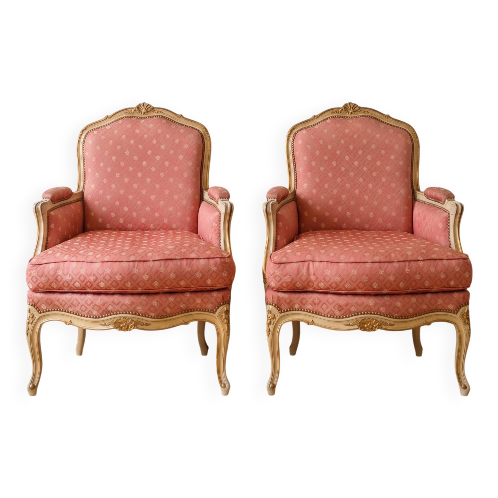 Pair of Louis XV cabriolet armchairs in wood and pink fabric.