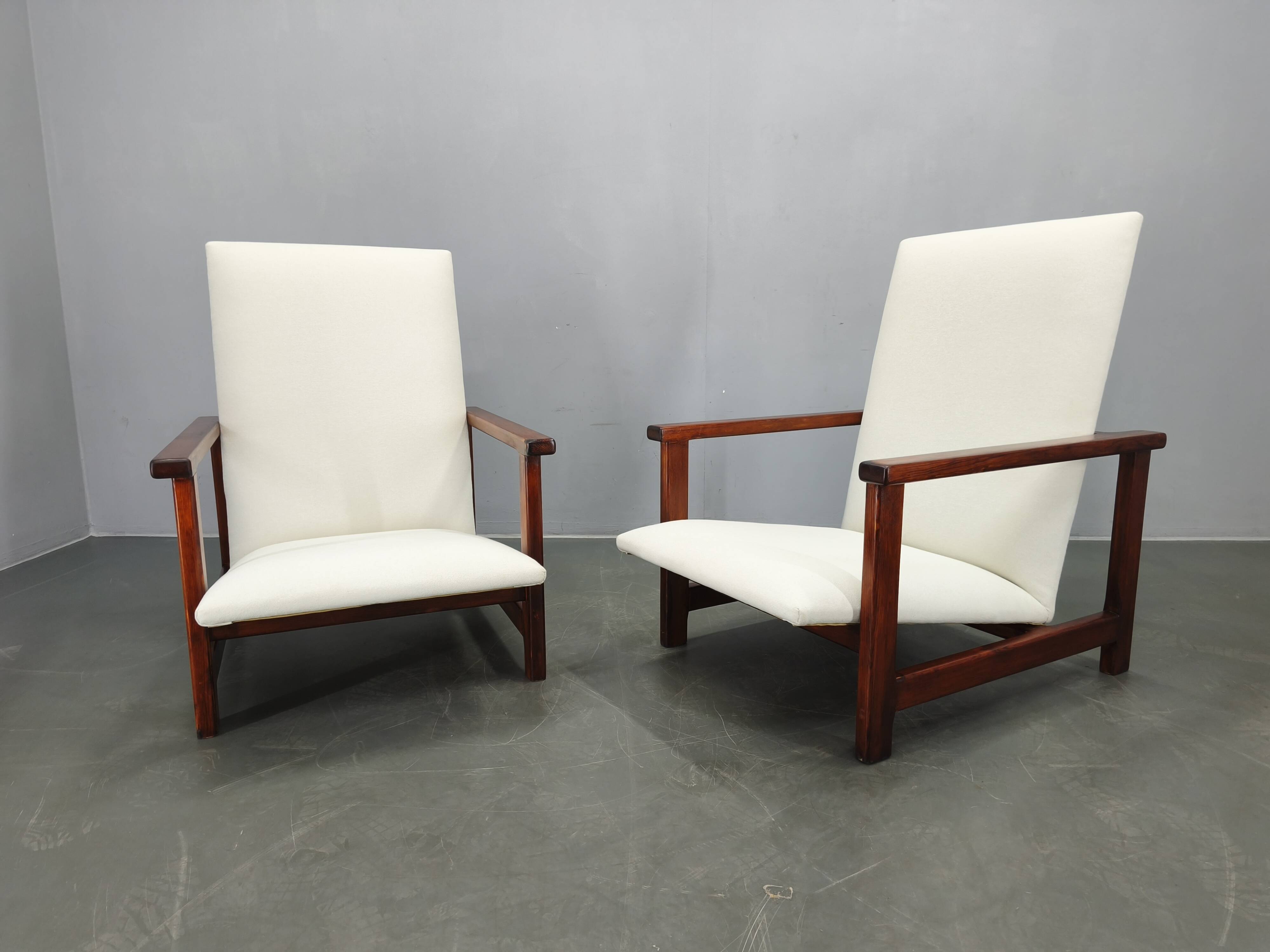 Pair of Mid-Century Pine Lounge Chairs, Czechoslovakia 1970s