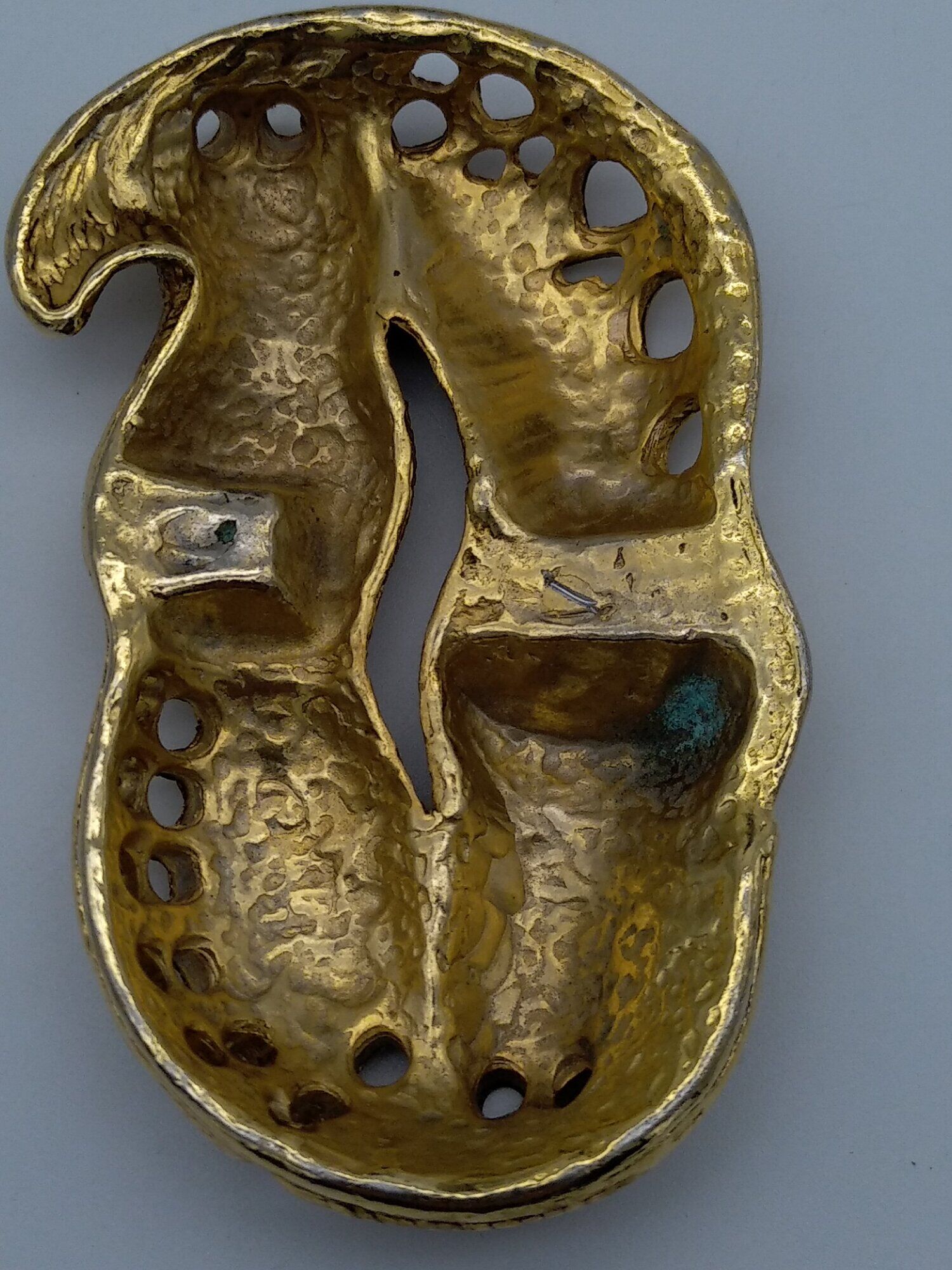 Clipboard zoomorphic crocodiles replica of the branly museum