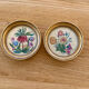 2 medallions embroidery of flowers