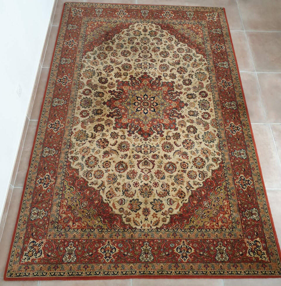 Pure carpet virgin wool