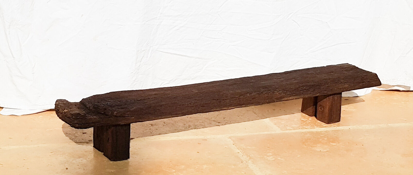 Banc tribal en bois massif
