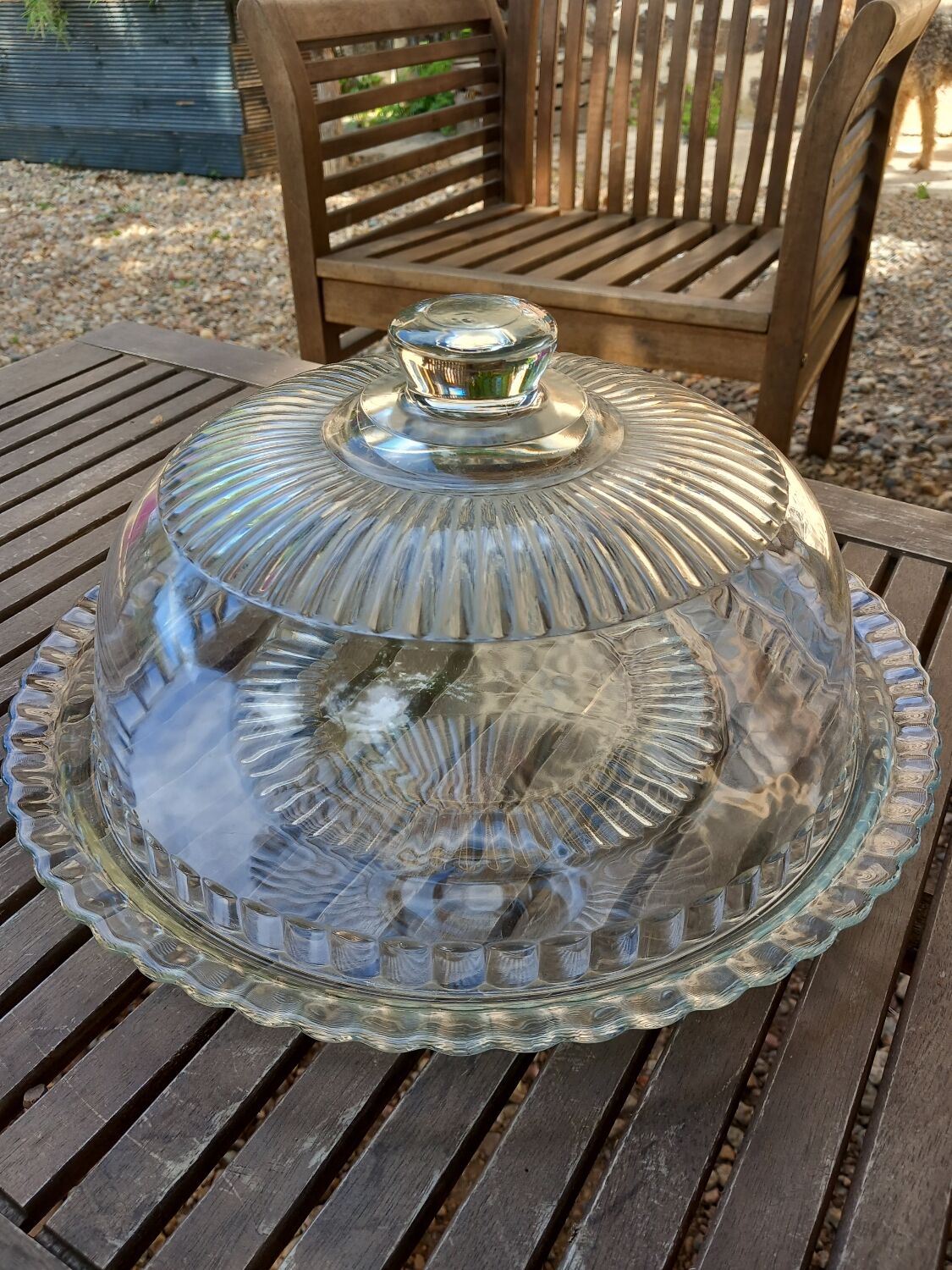 Glass dish and bell
