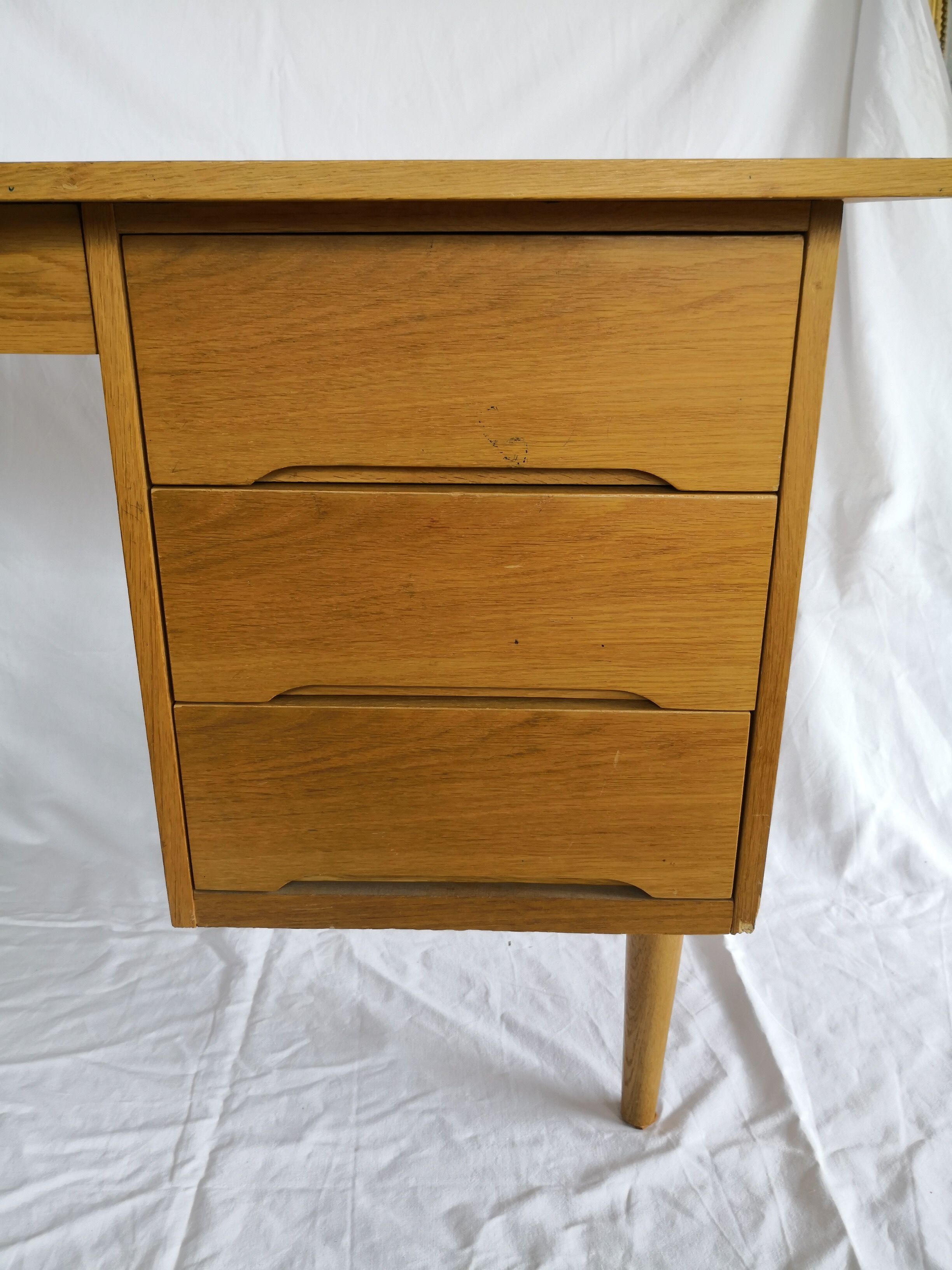 Desk years 60 foot time zones