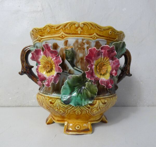 anciens cache-pots et jardinière faience barbotine