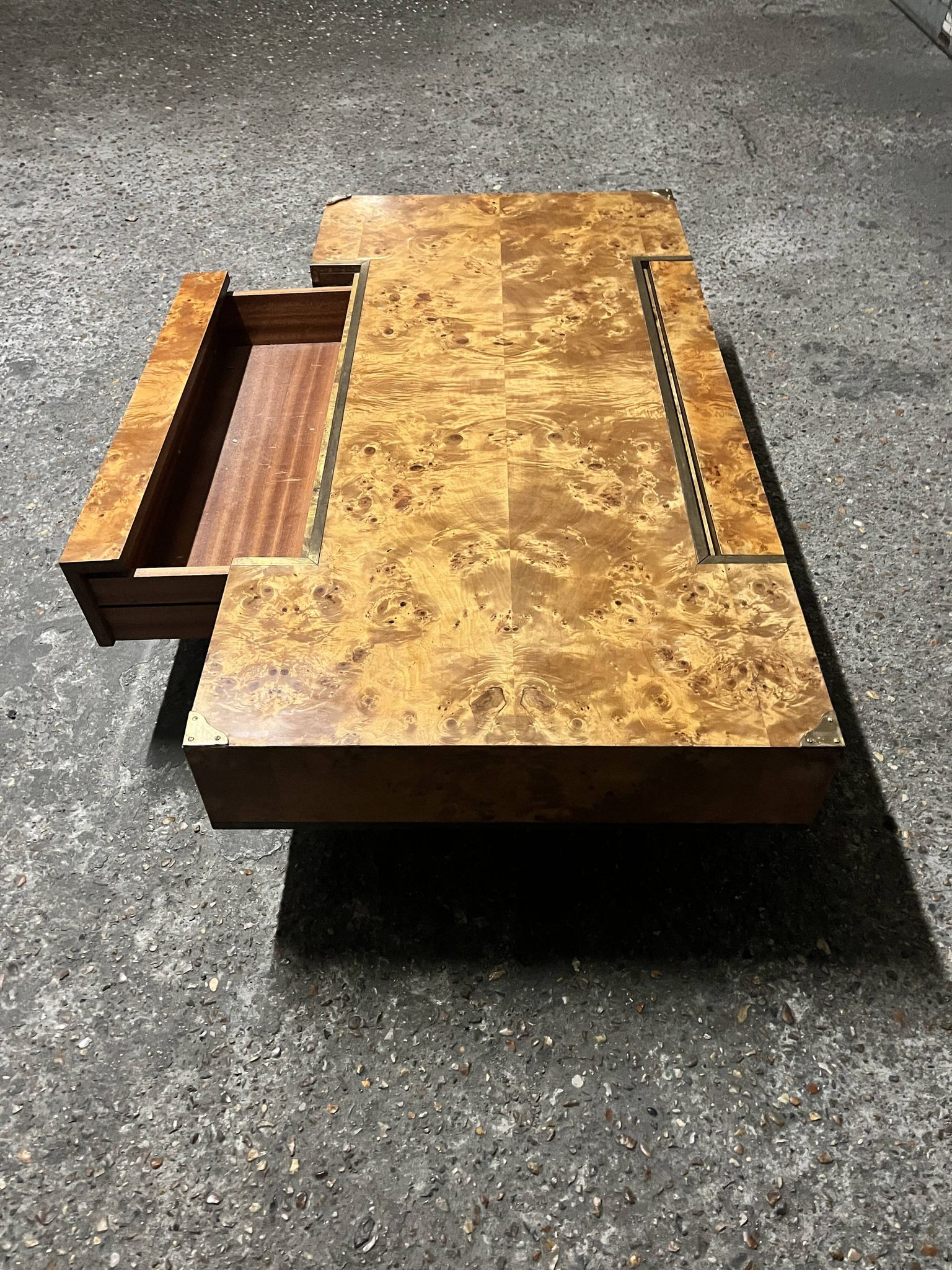 designer coffee table in elm burl with integrated drawers, Roche Bobois 1970