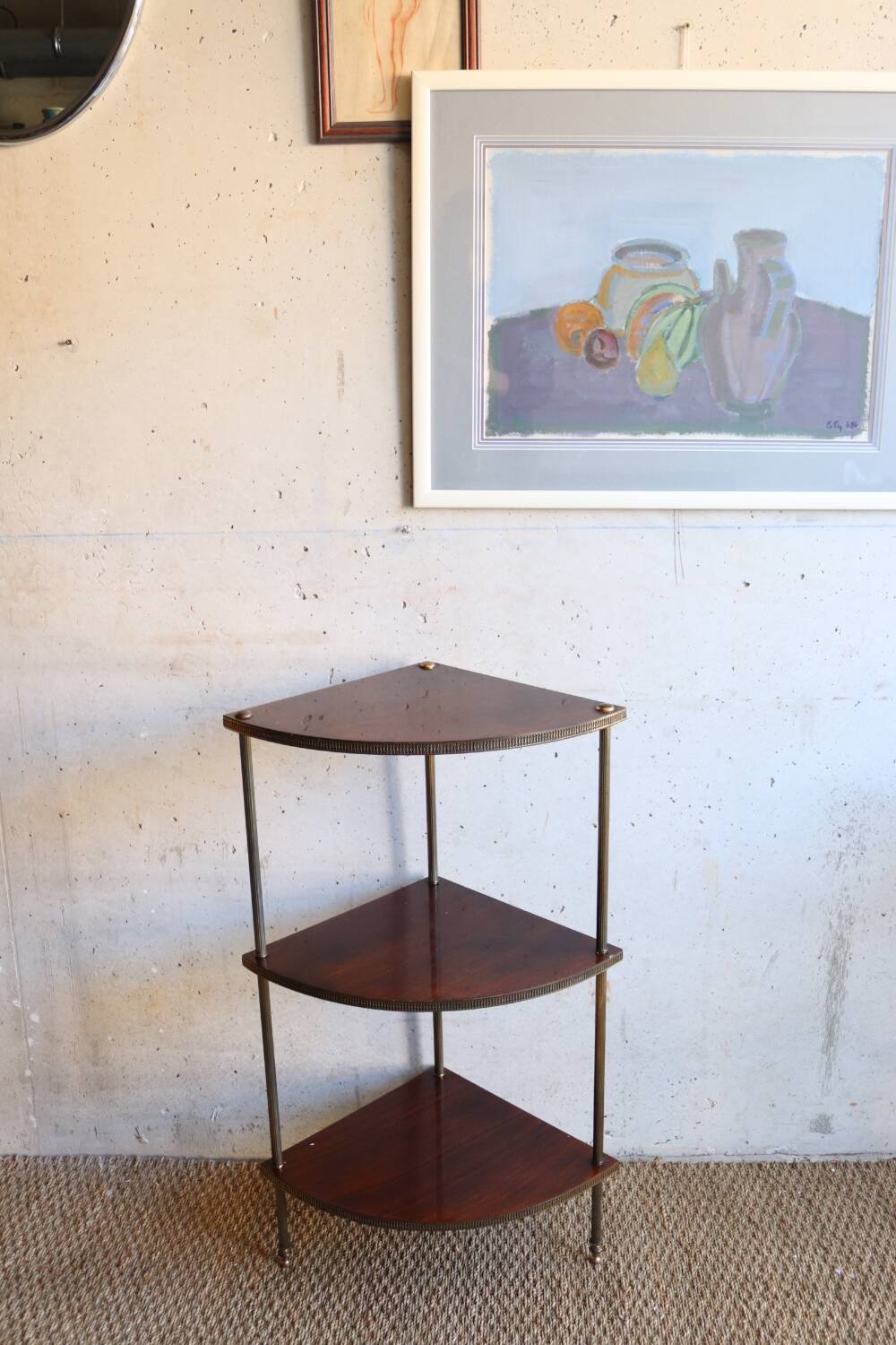 Corner shelf on foot in vintage wood and brass