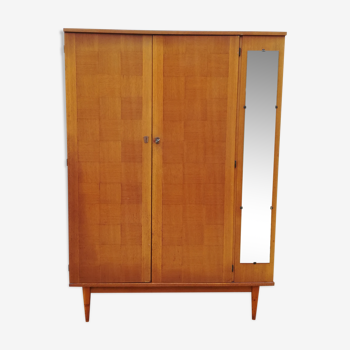 Armoire vintage