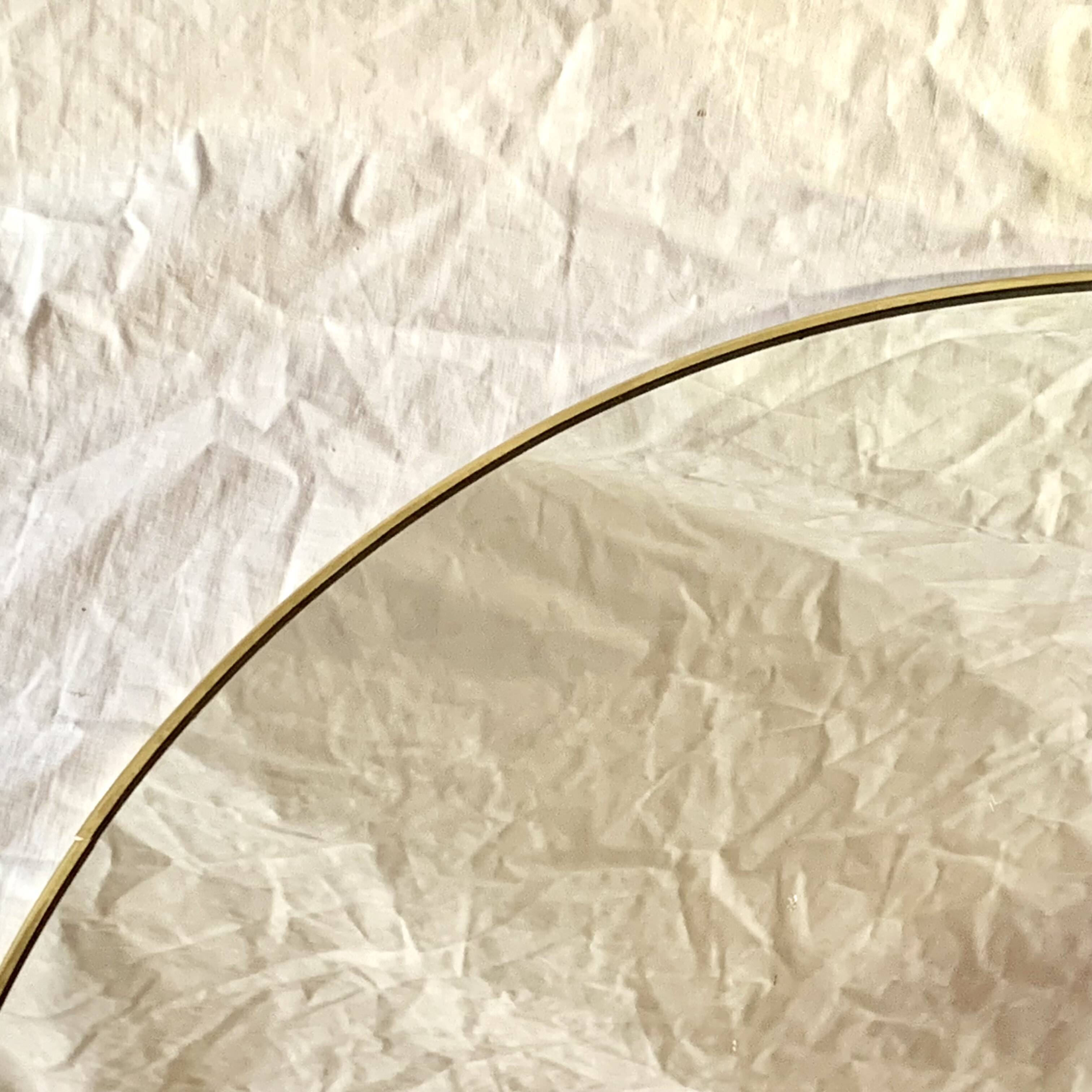 Round mirror with brass rim - 55 cm