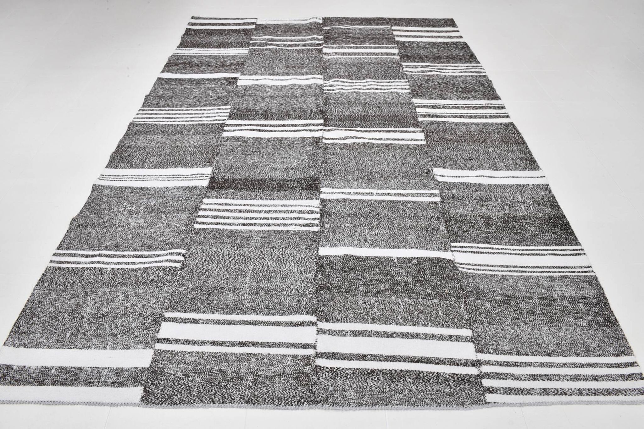 Tapis kilim vintage turc rayé, 206x304 cm