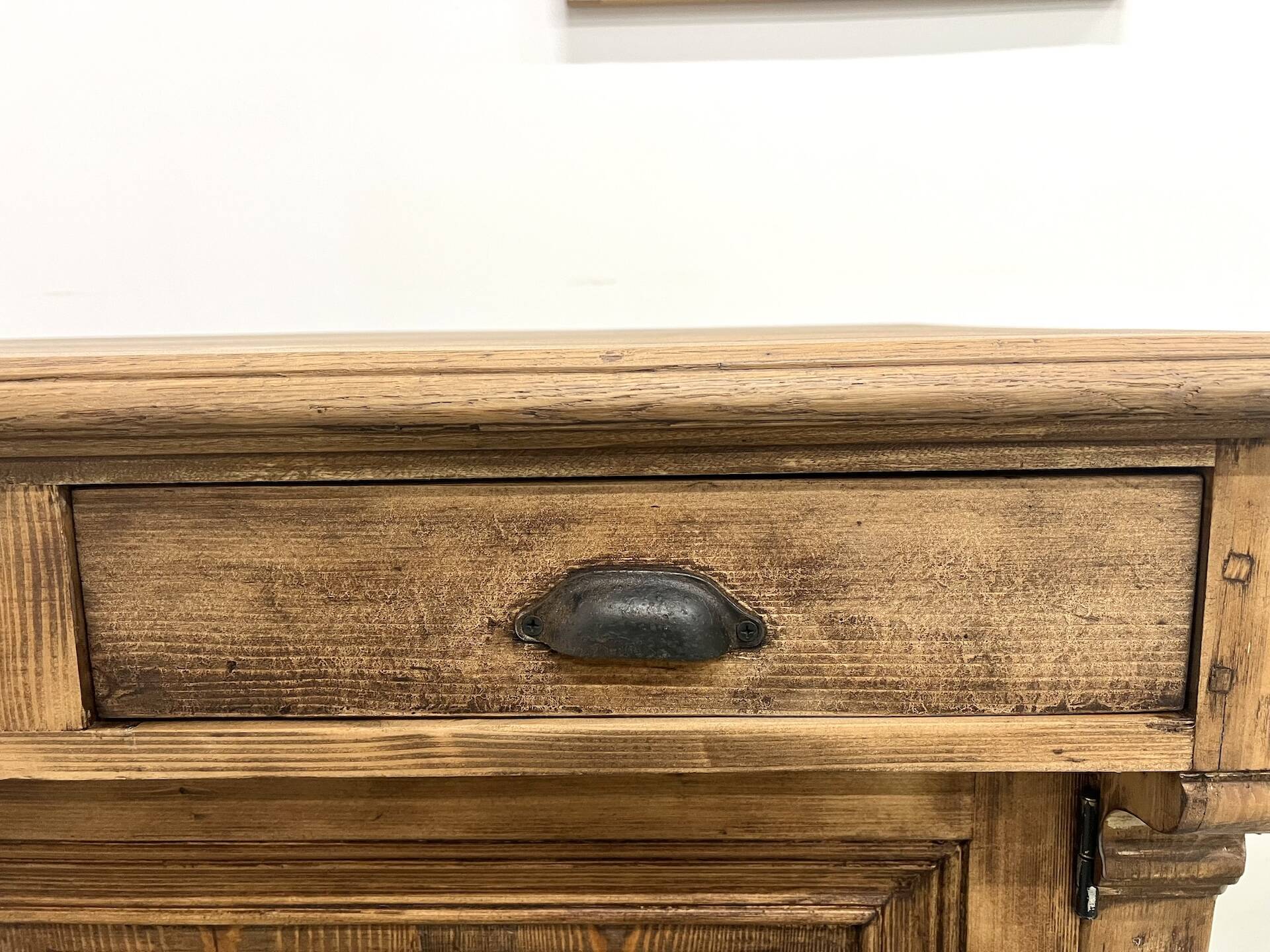 Comptoir de commerce des années 1900