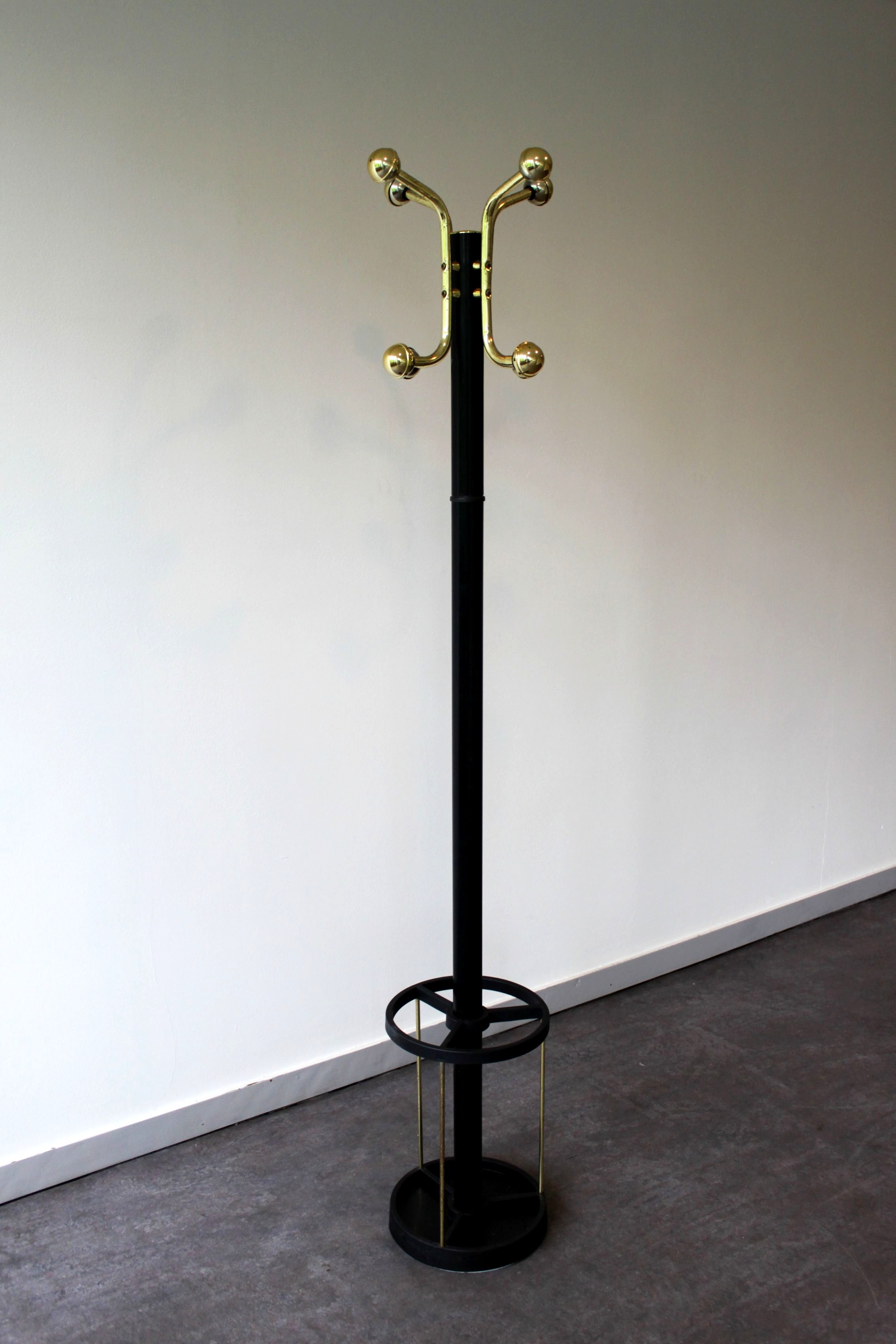 Parrot coat rack, 8 hooks and umbrella holder.