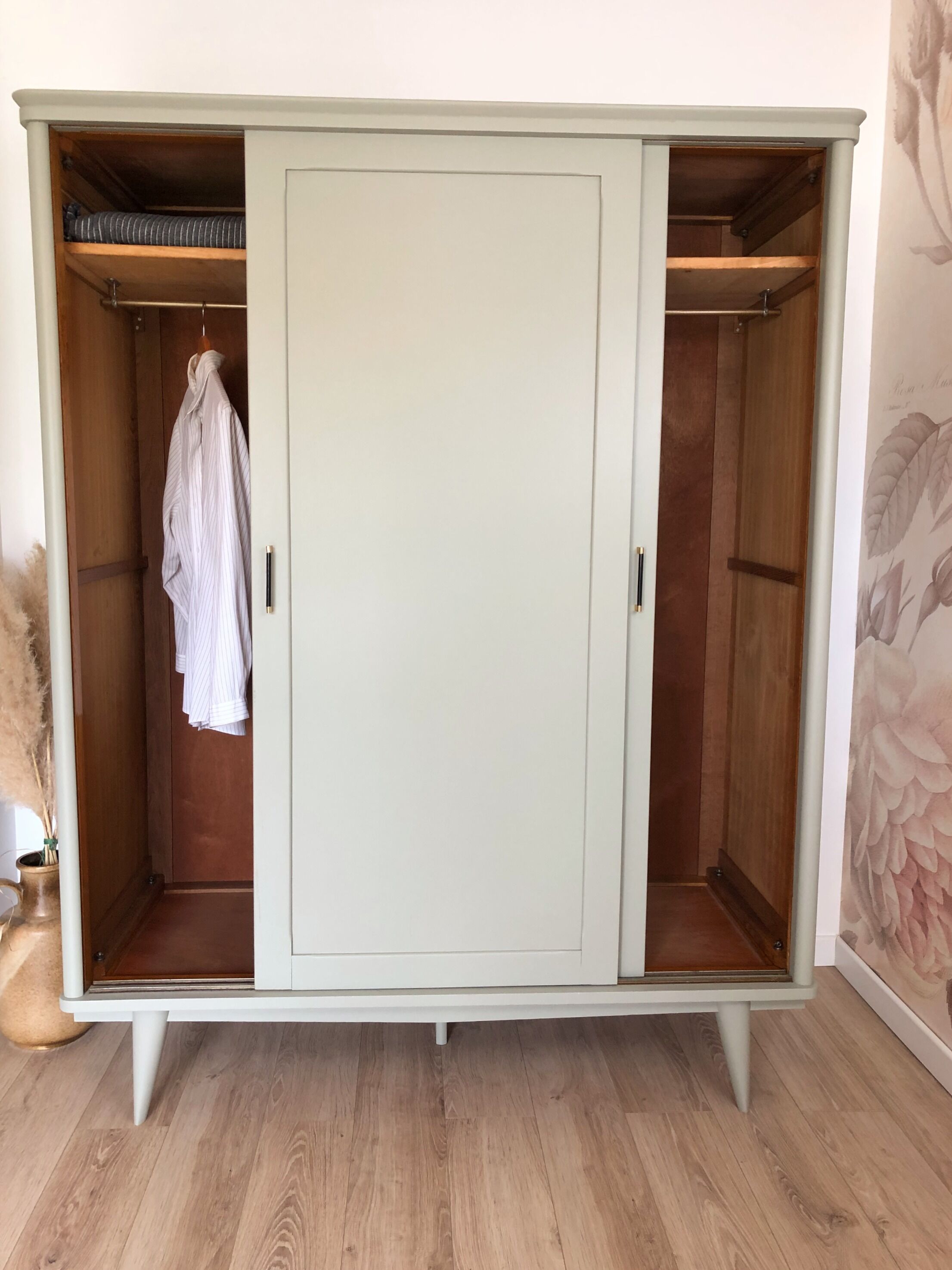 Wardrobe with sliding doors from the 60s