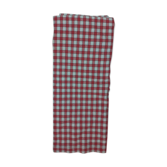 Nappe ancienne à carreaux blanc- rouge