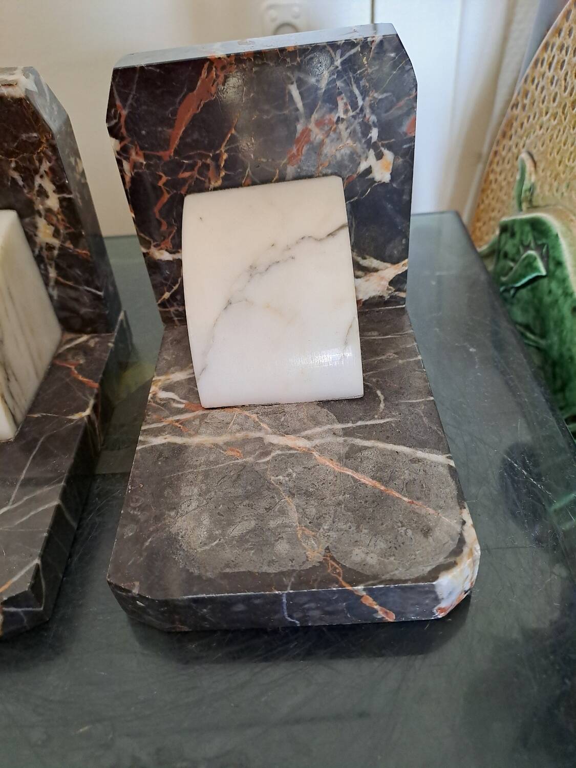 Pair of bookends. Made of marble. Art Deco.