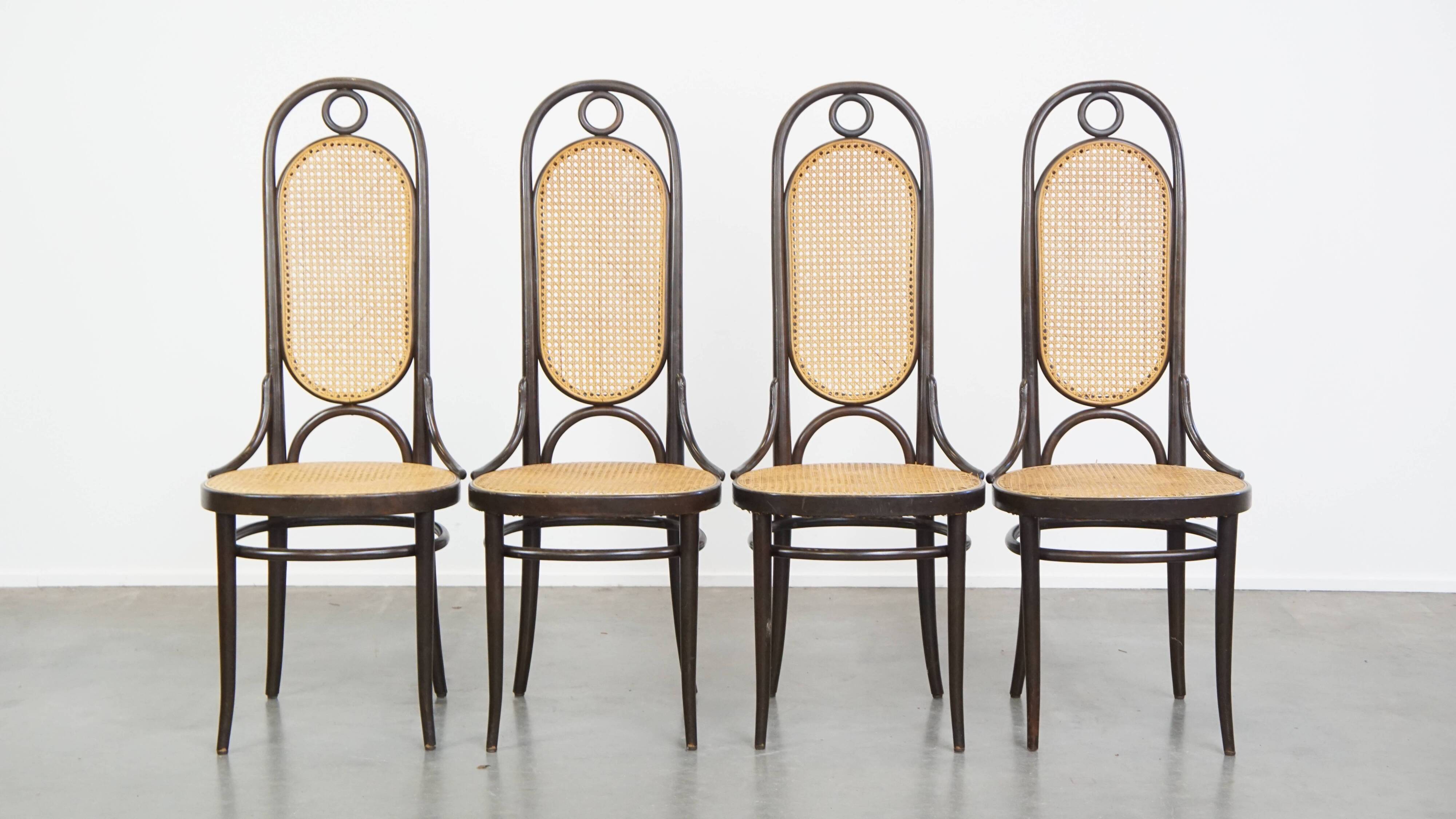 Lot de 4 chaises hautes vintage en bois courbé « Long John » de Thonet