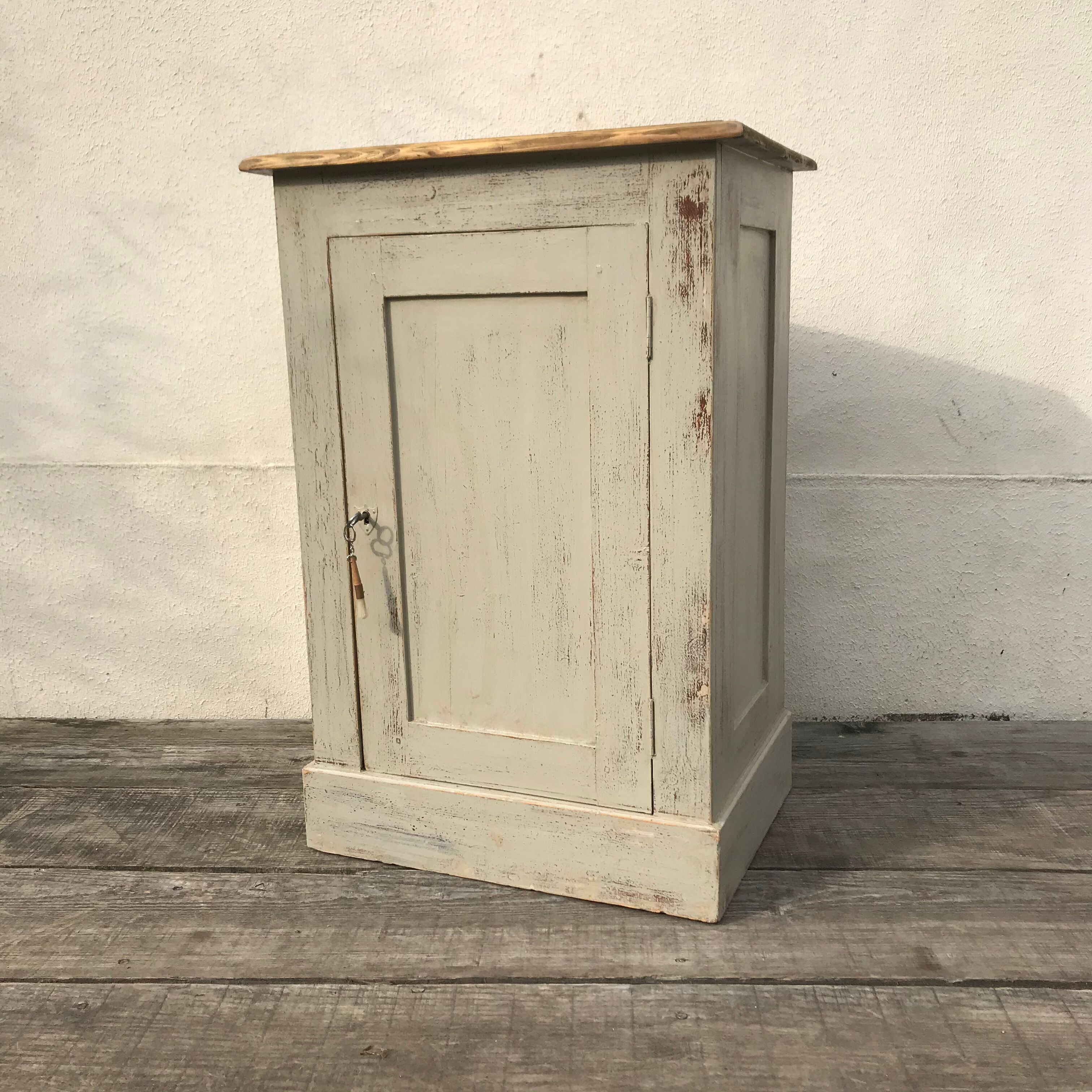 Vintage buffet