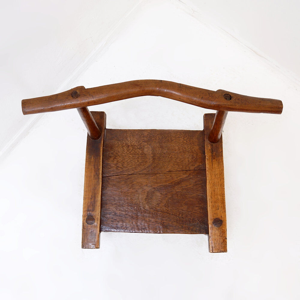 Traditional African hand-carved 'Baoulé' chair, 1920s