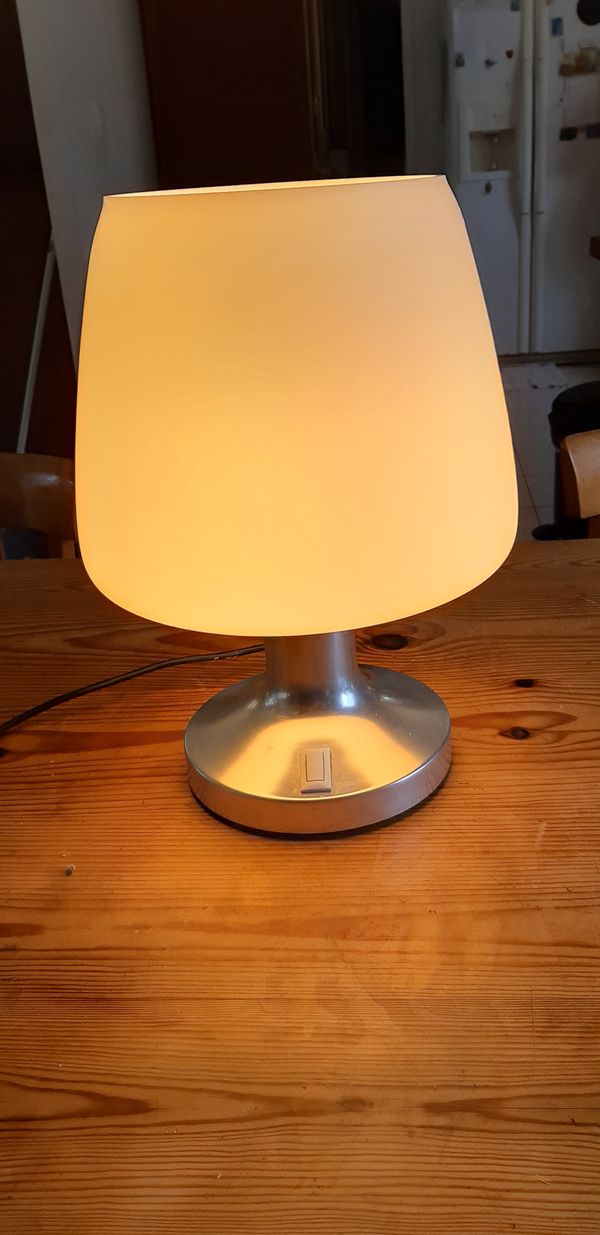 Lampe vintage des années 70 opaline blanche