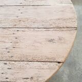 Table ancienne sur tréteaux