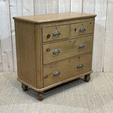English chest of drawers in nineteenth century fir