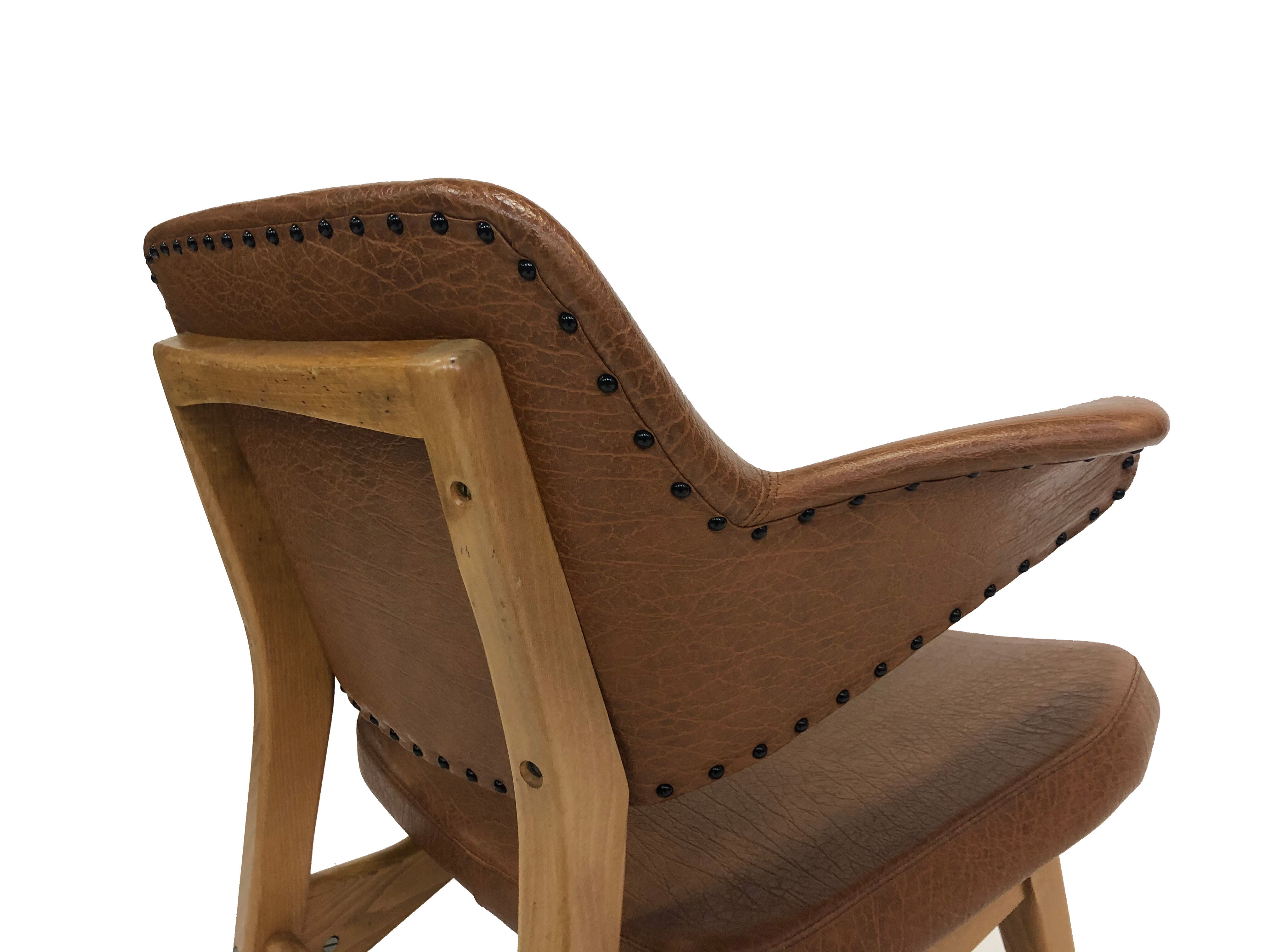 Small vintage penguin chair Louis van Teeffelen WeBe