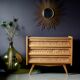 Commode vintage en bois et croisillons en rotin