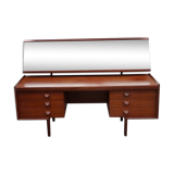 60s hairdresser White and Newton