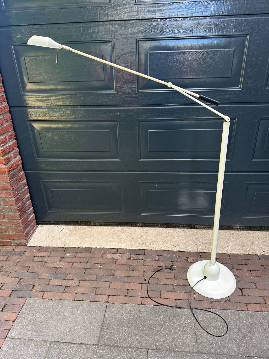 Italian white space age floor light