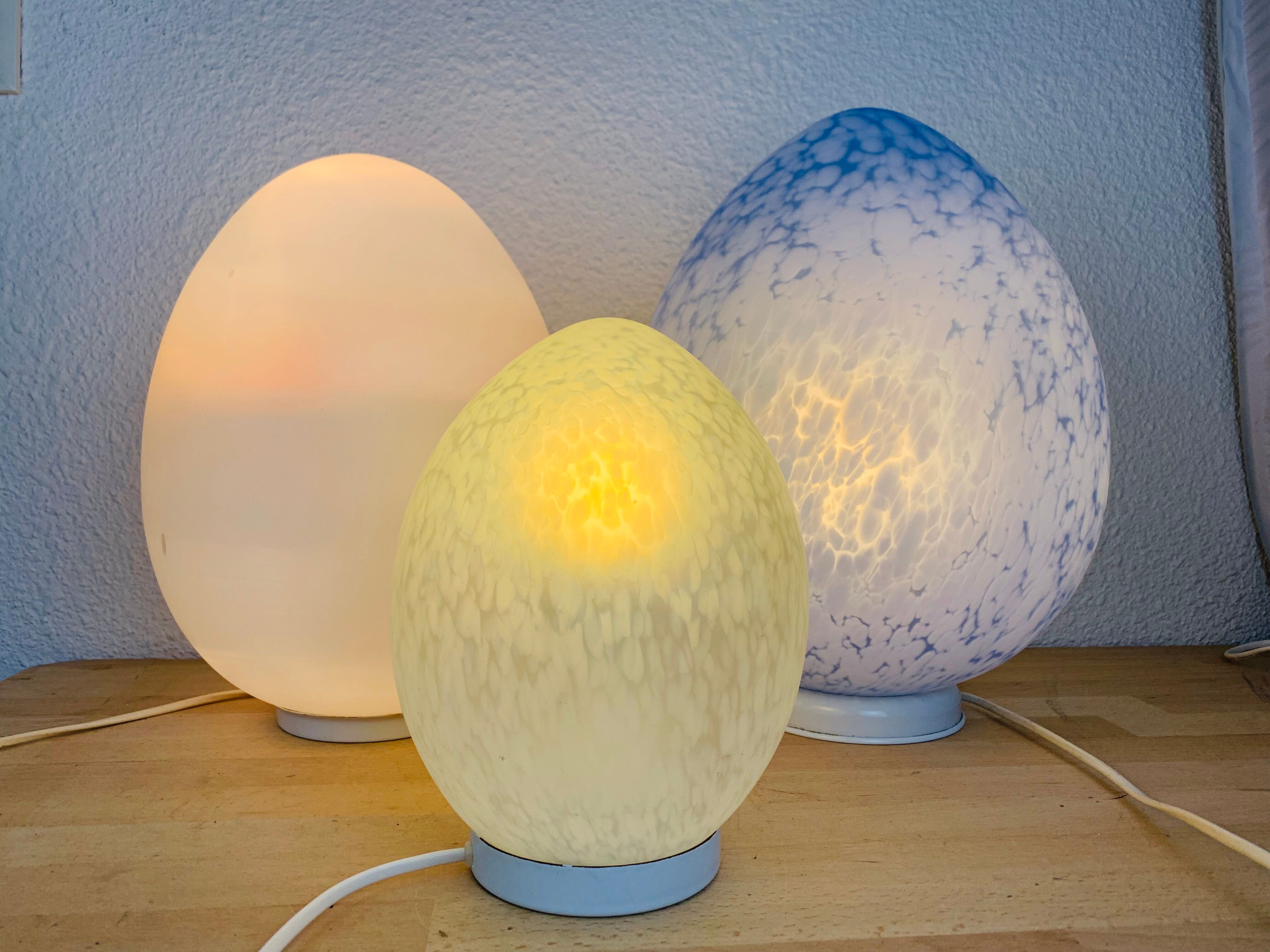 Domec egg lamp, speckled glass from Vianne, 70s