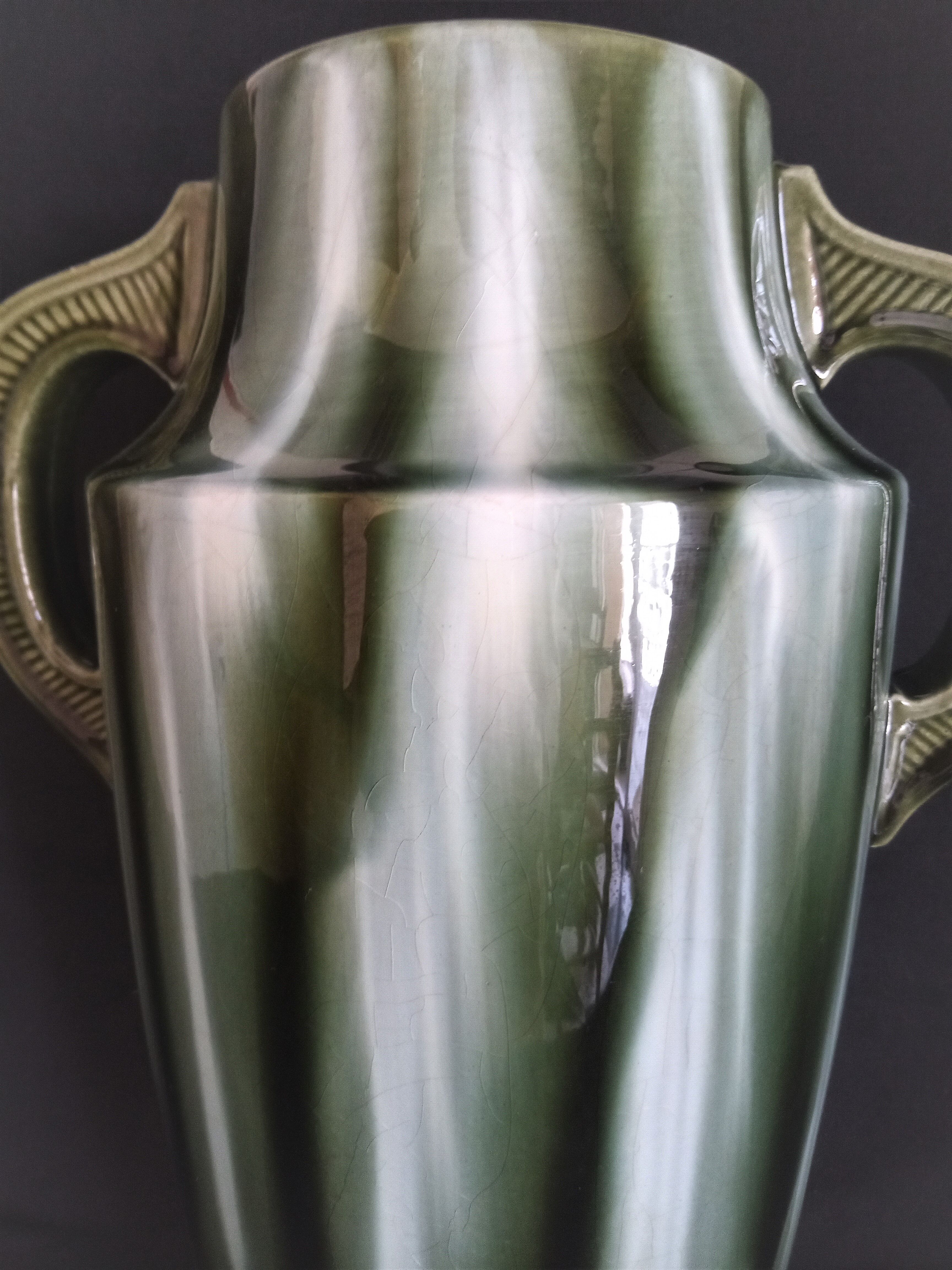 Pair of Art Deco vases in glazed earthenware with white drips on a green background