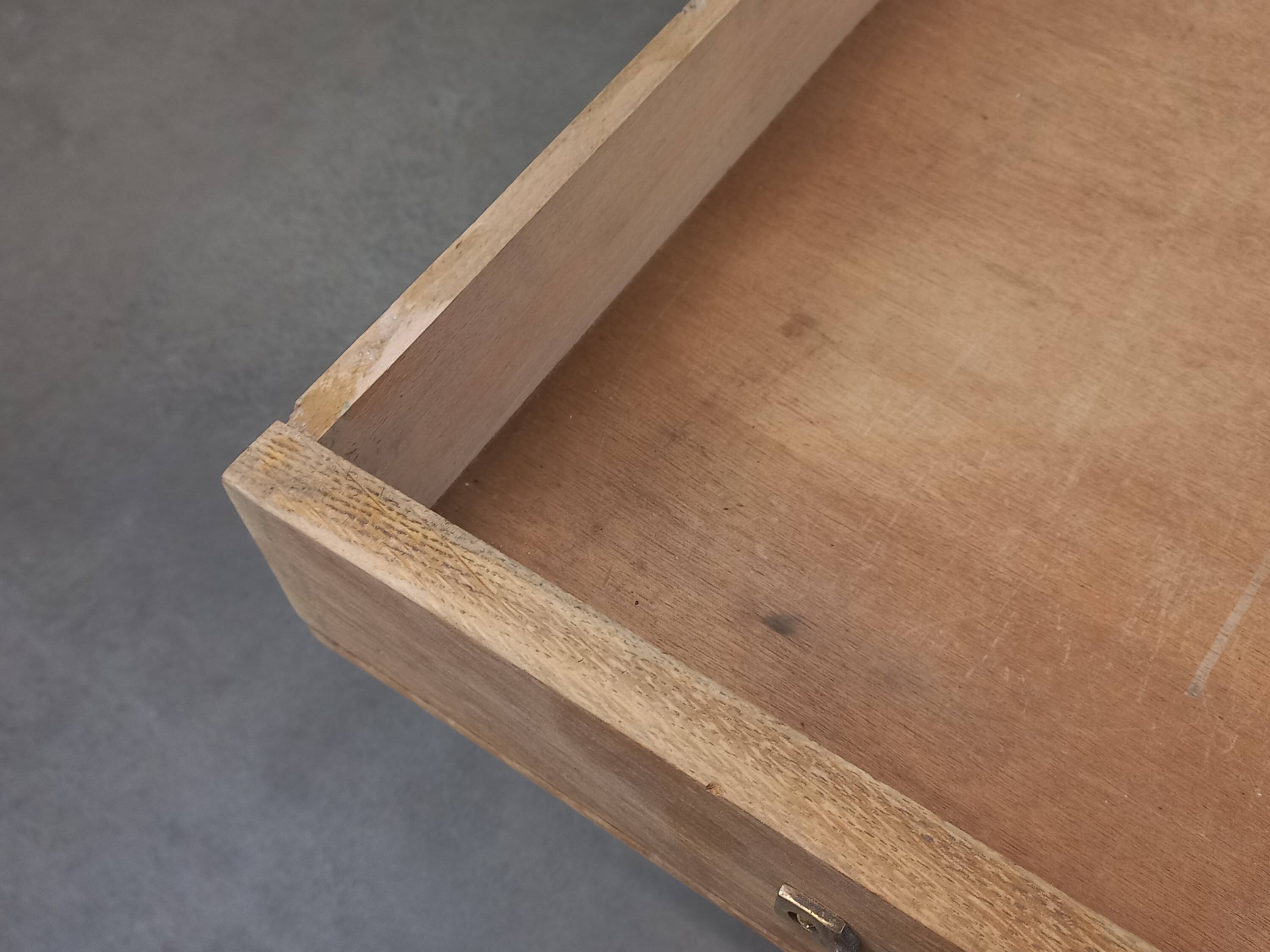 Craft cabinet with drawers for maps or drawings