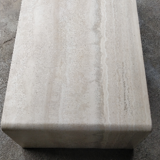 Table in travertine