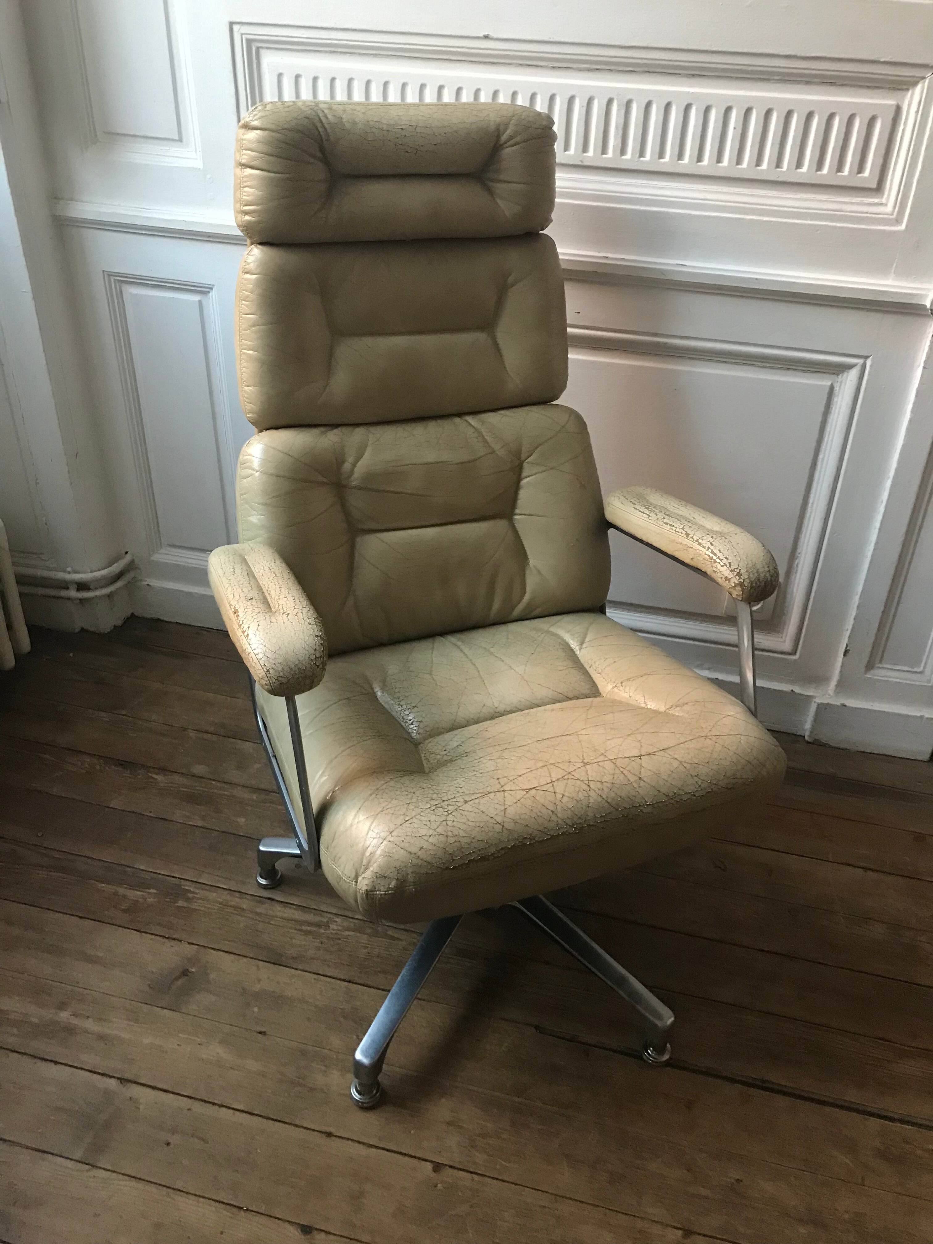 Leather armchair 70's