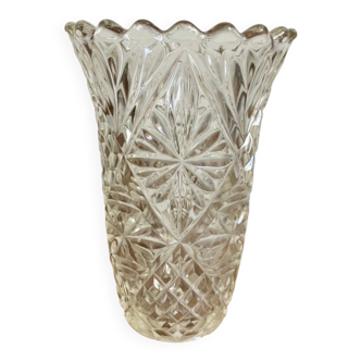 Chiseled glass vase