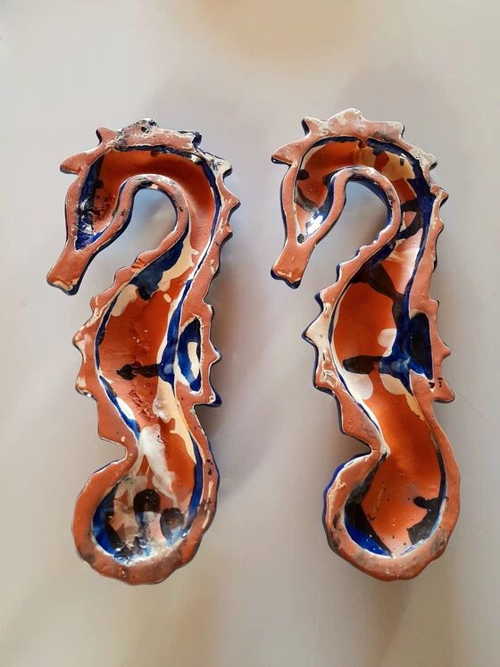 Paire d'hippocampes en céramique