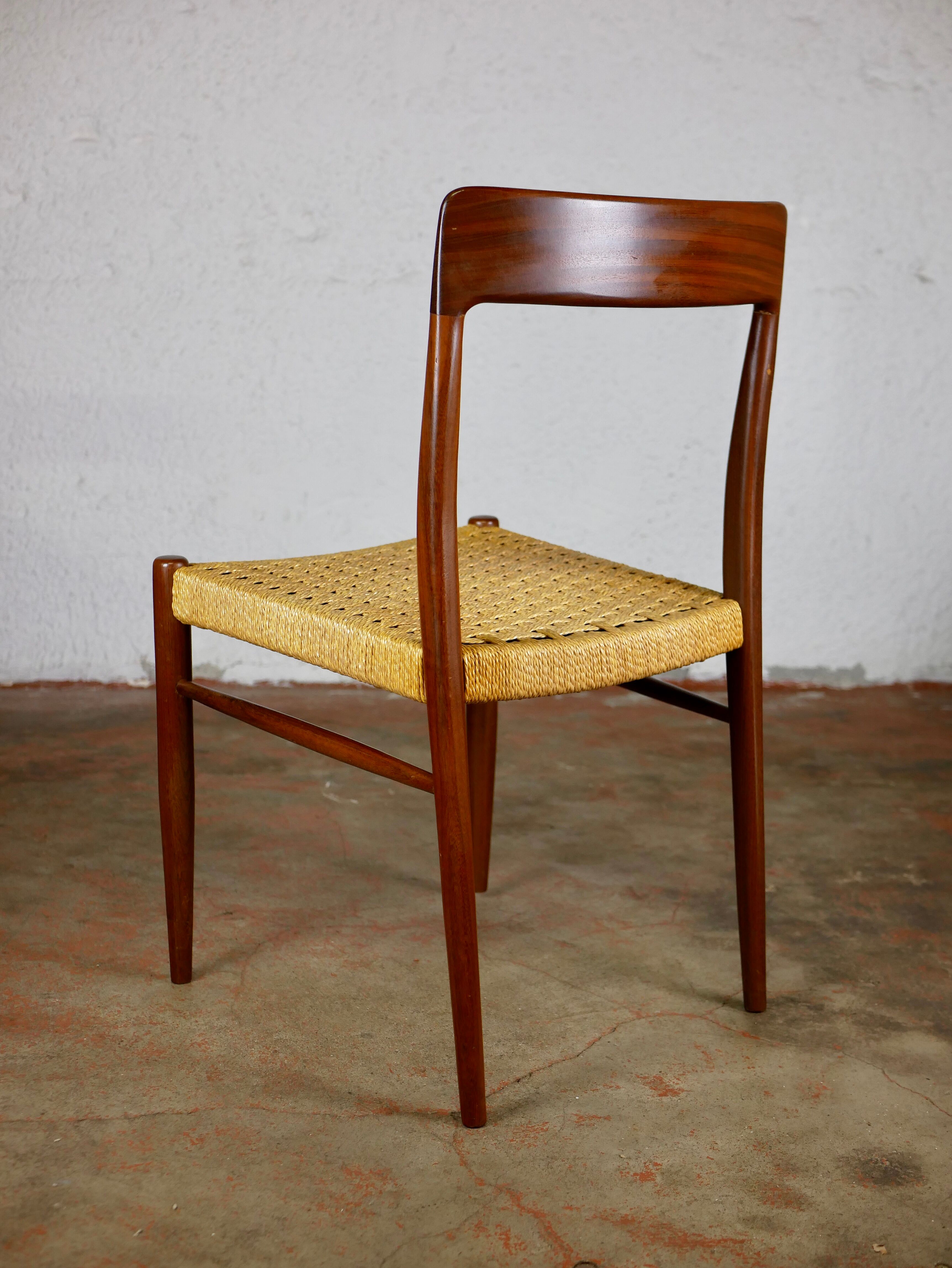 Suite de 6 chaises scandinaves en corde et teck