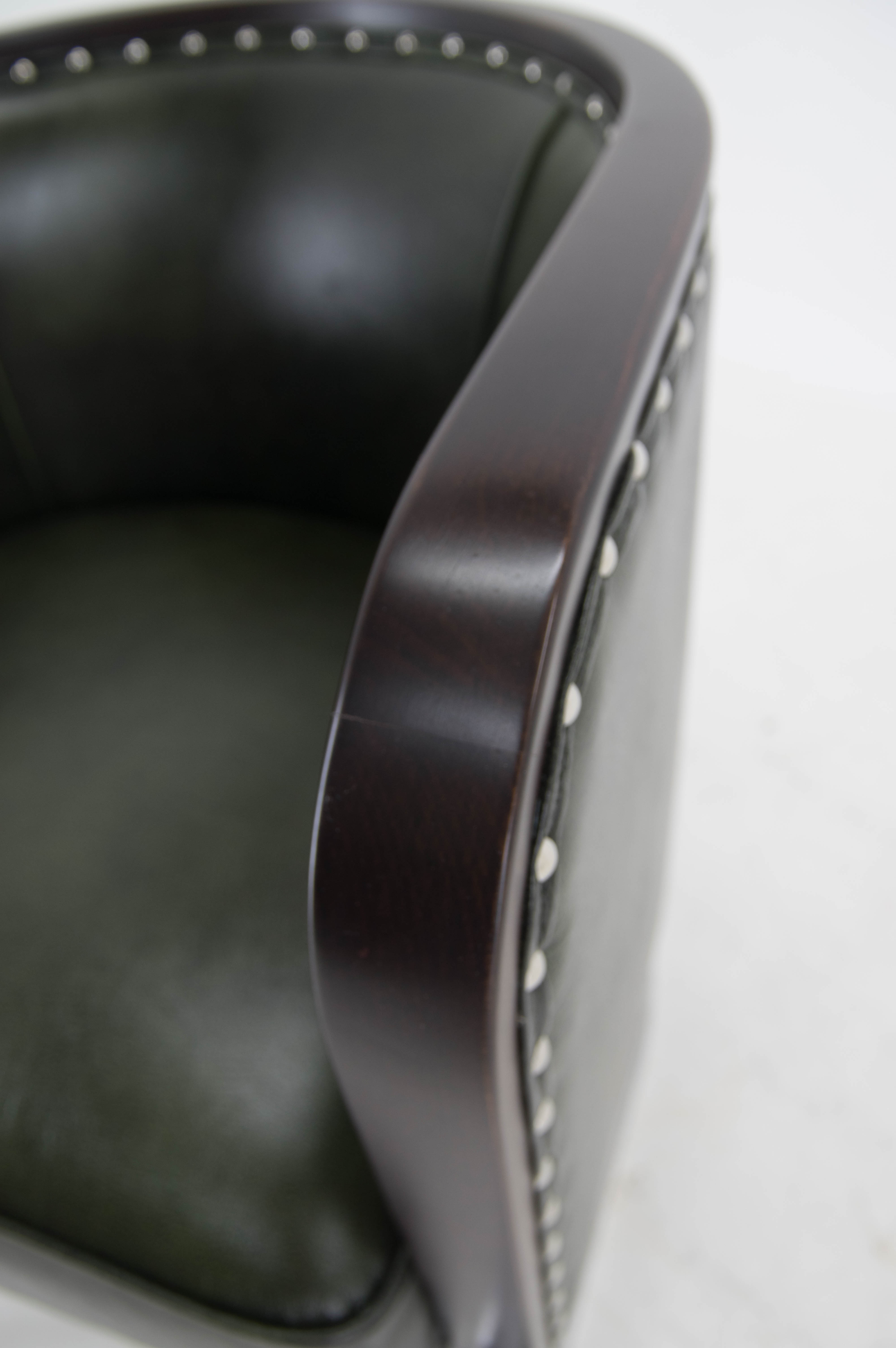 Bauhaus Tubular Armchair in Green Leather,  1930s, Restored