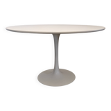 Space Age tulip round table by Maurice Burke for Arkana, 1960s-70s