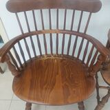 Pair of Windsor armchairs - Noticeable signs of use