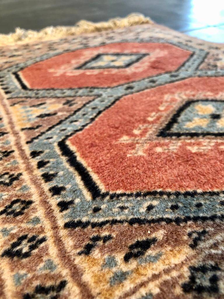 Handmade Pakistani rug