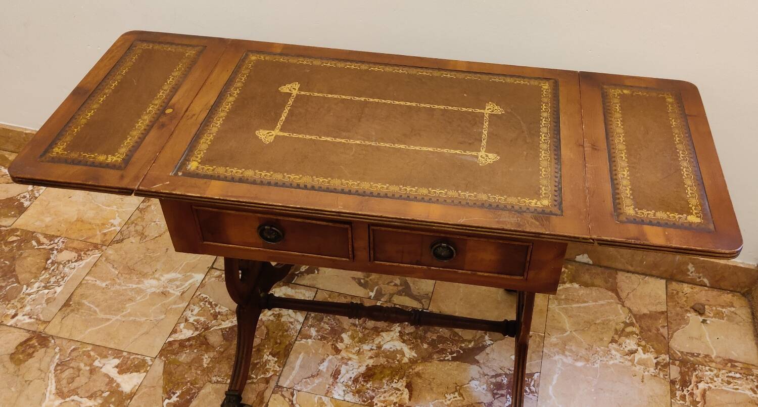 English side table with drop leaves
